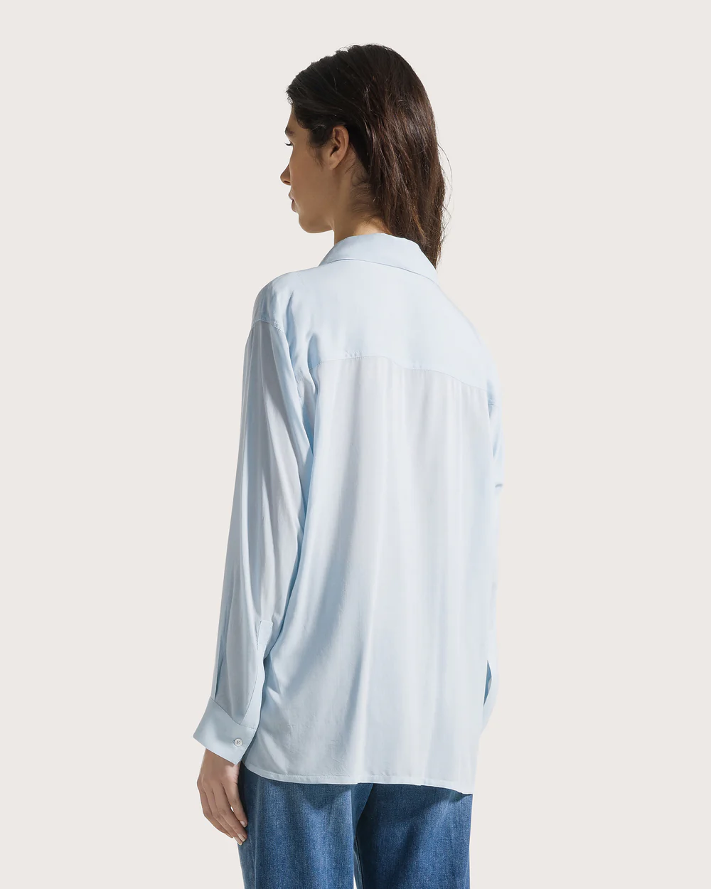 Camicia tela viscosa unita ric. a mano fiori piazzati
