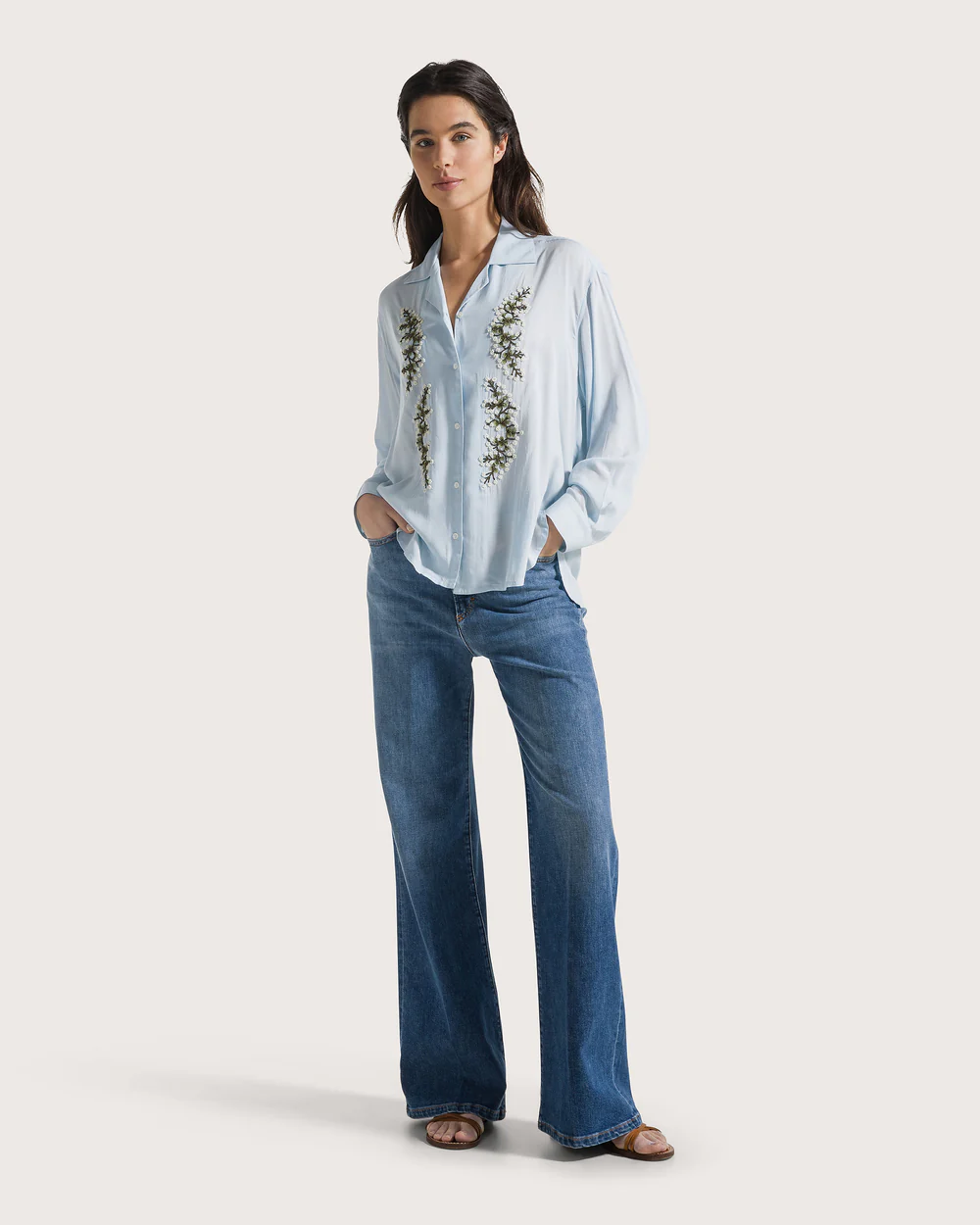 Camicia tela viscosa unita ric. a mano fiori piazzati