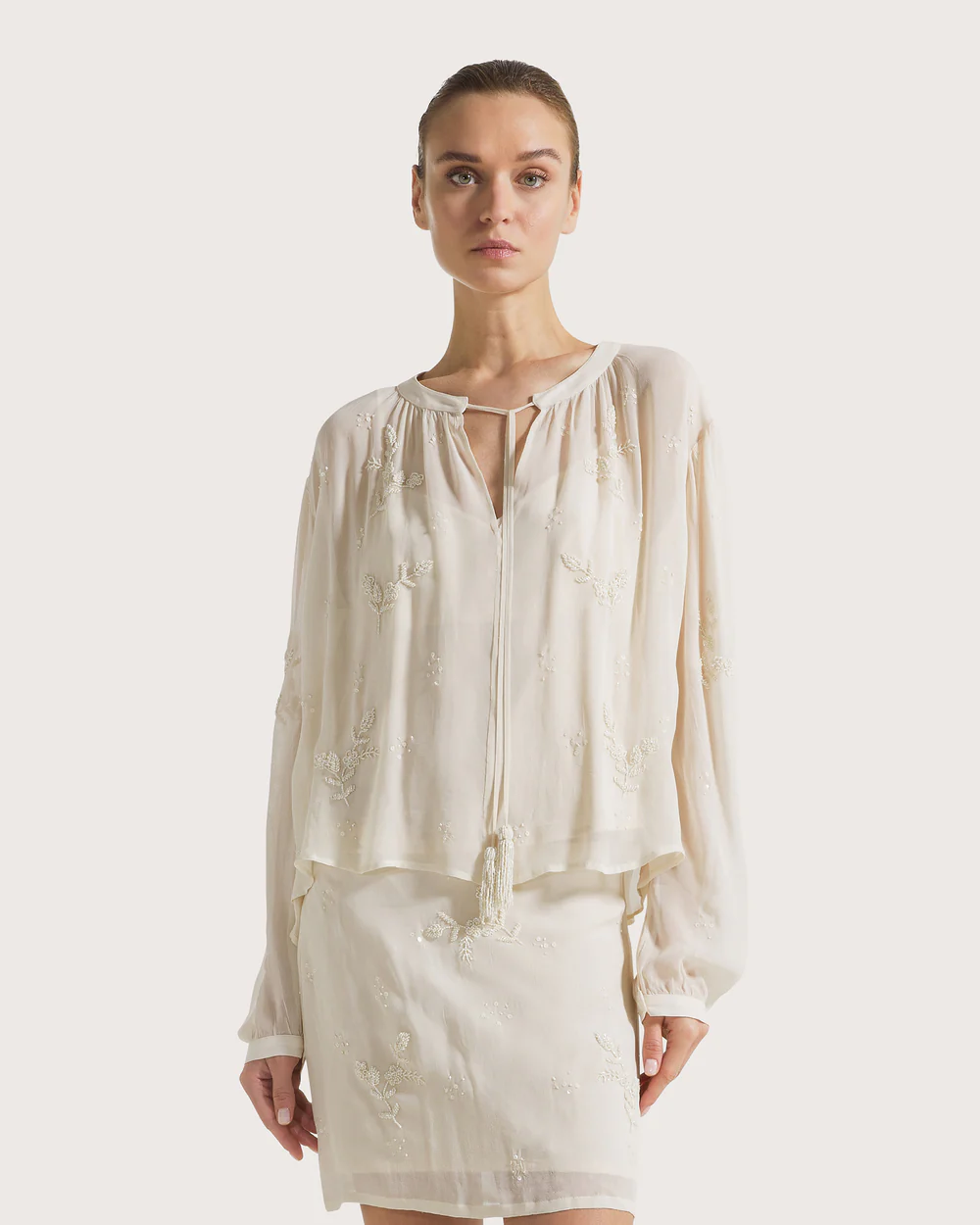 Camicia georgette ricamo a mano ramage perline