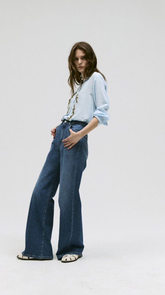 Camicia tela viscosa unita ricamata a mano fiori piazzati CA1491_50_460229-02 foto lookbook