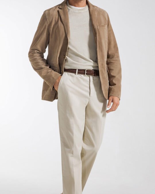 immagine di un modello con abbigliamento uomo