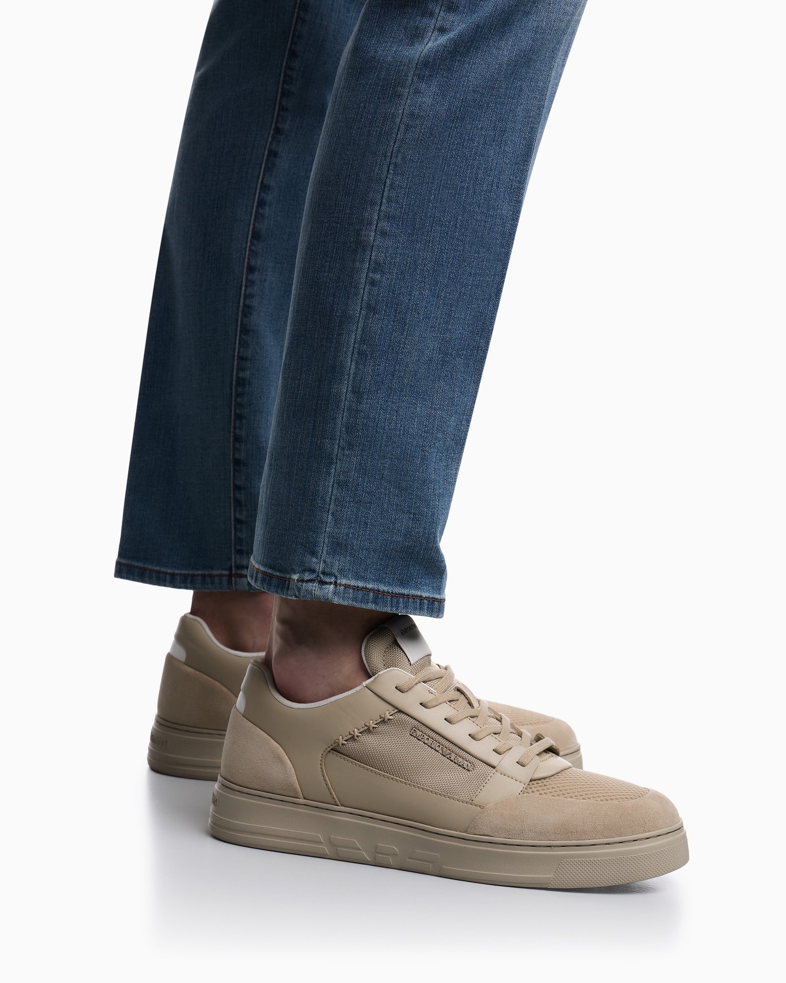 Sneaker uomo beige in pelle Emporio Armani
