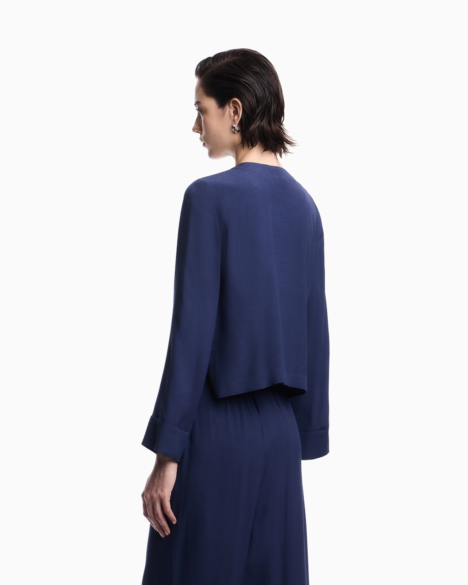 Camicia donna blu con maniche svasate Emporio Armani