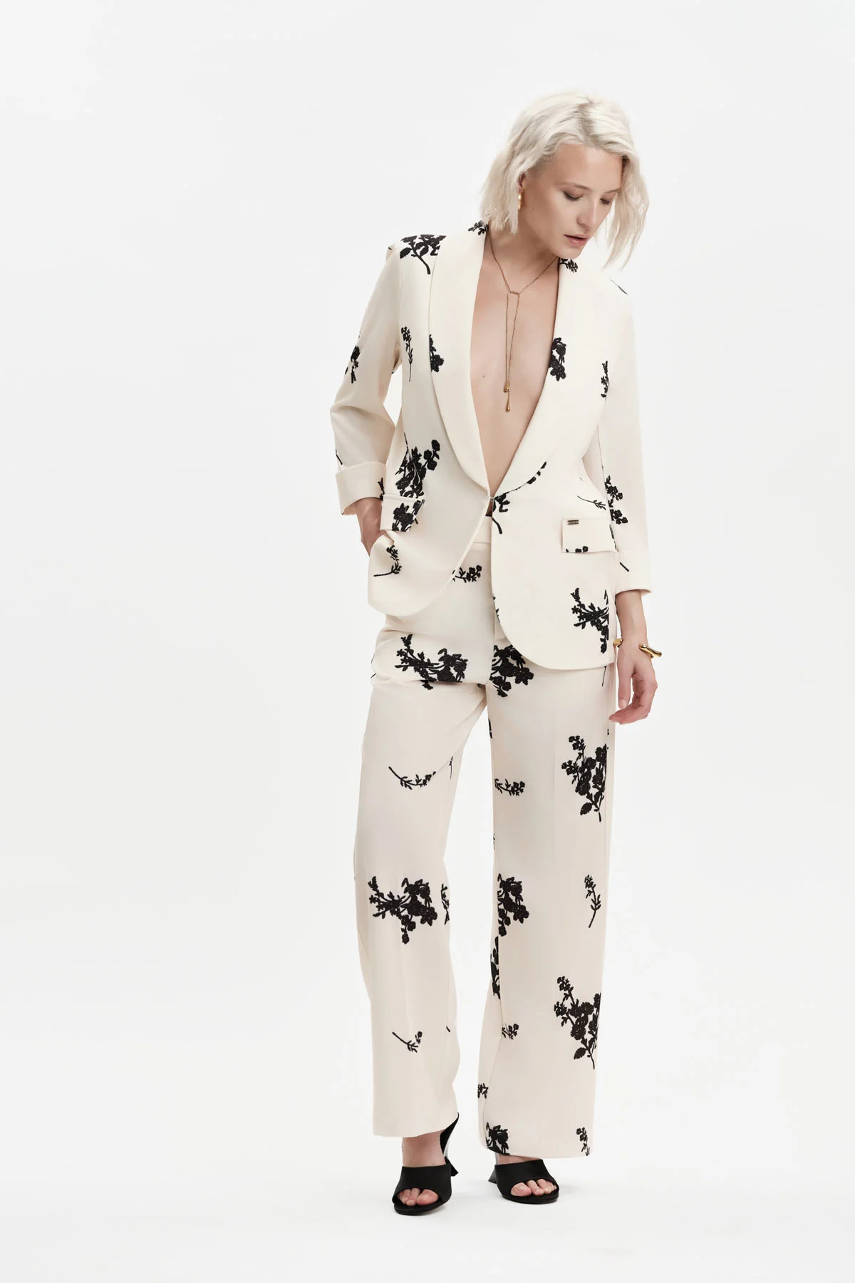 Giacca e pantalone donna con stampa floreale White Wise
